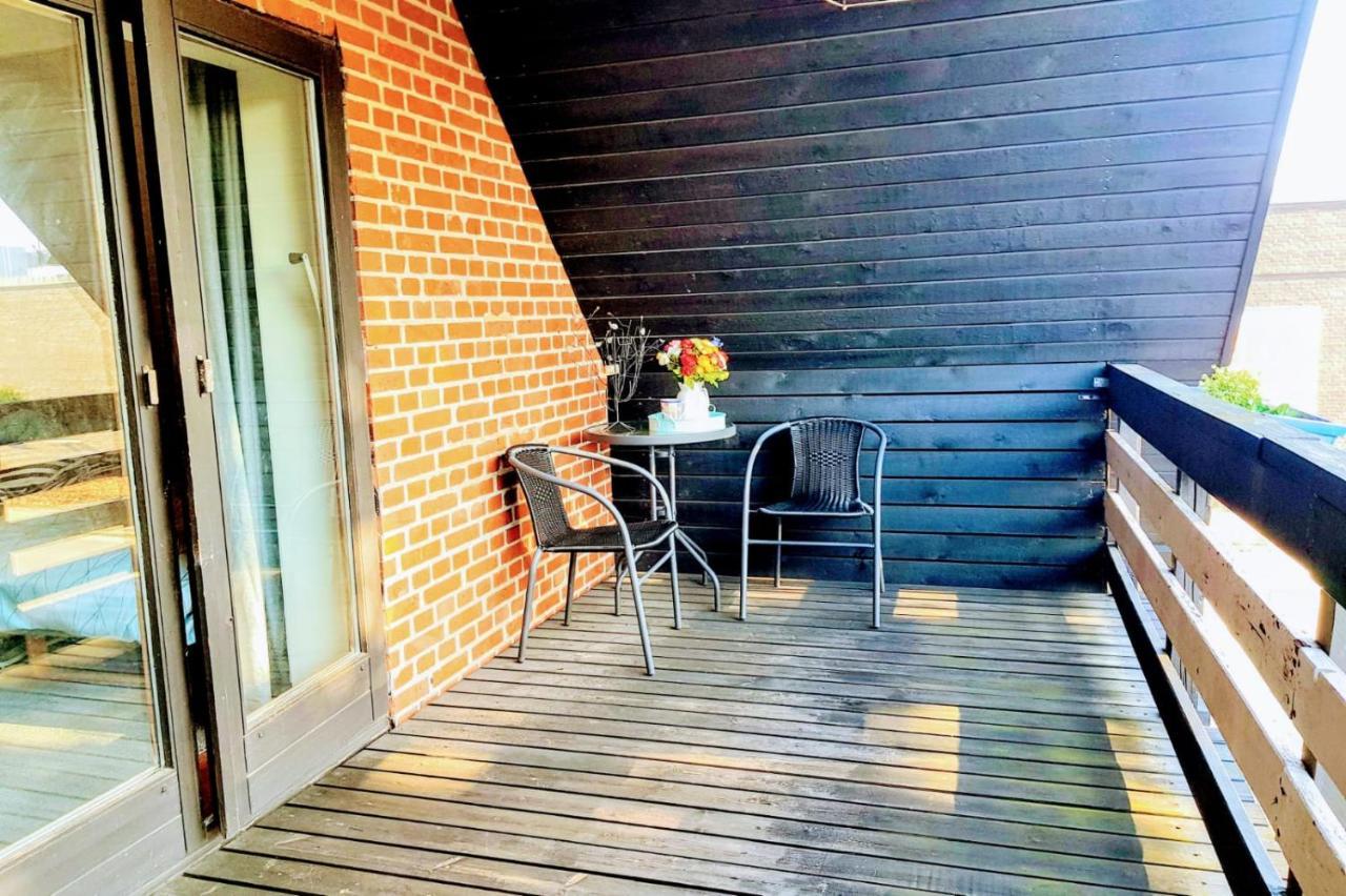5 Minute Walk To Lego - 2 Bedrooms Loft Floor With Balcony بيلوند المظهر الخارجي الصورة